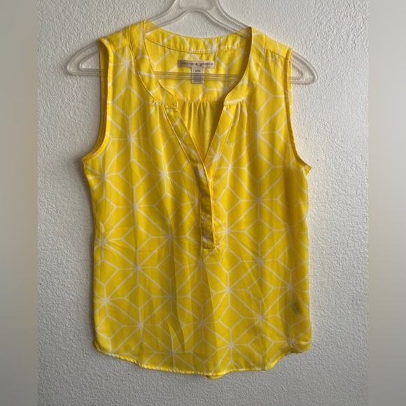 💥Hanna & Gracie Women Sleeveless Patterned Yellow & WhiteTop M - Picture 2 of 10